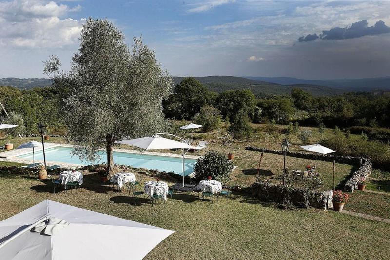 La Canonica Di San Michele Monteriggioni Exteriör bild