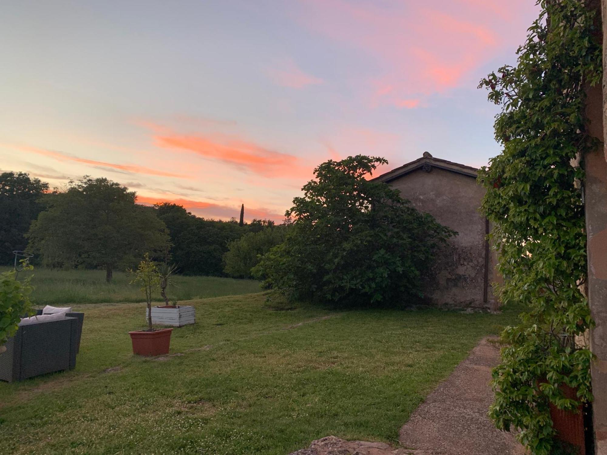 La Canonica Di San Michele Monteriggioni Exteriör bild