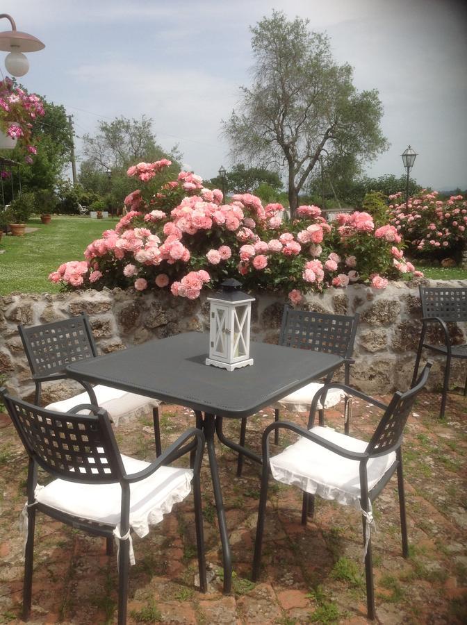 La Canonica Di San Michele Monteriggioni Exteriör bild