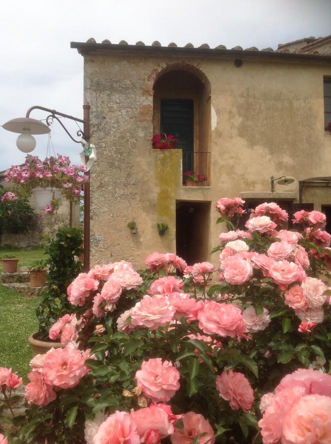 La Canonica Di San Michele Monteriggioni Exteriör bild