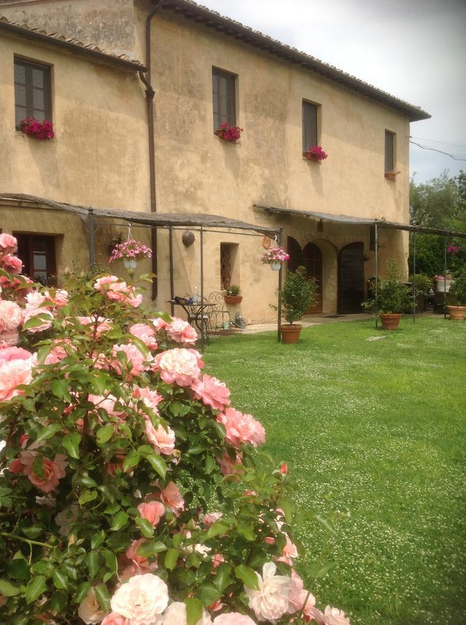 La Canonica Di San Michele Monteriggioni Exteriör bild